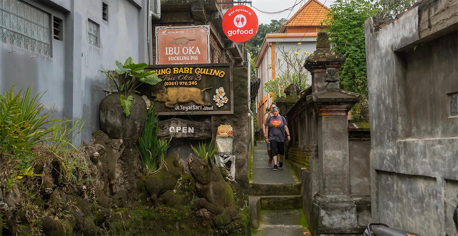 Ibu Oka 3